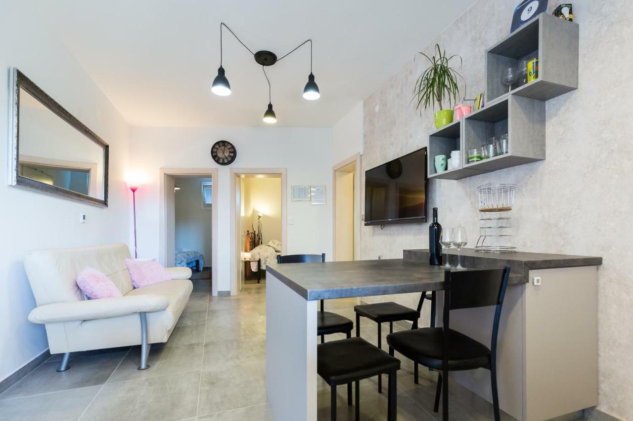 Apartments Karla & Marija Petrčane Dış mekan fotoğraf